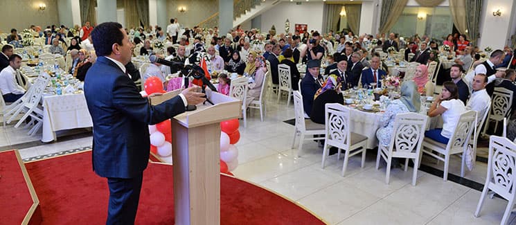 Gaziler ve şehit aileleri onuruna yemek verildi