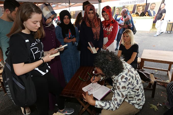 Fuarın ilk konuğu Sinan Yağmur oldu