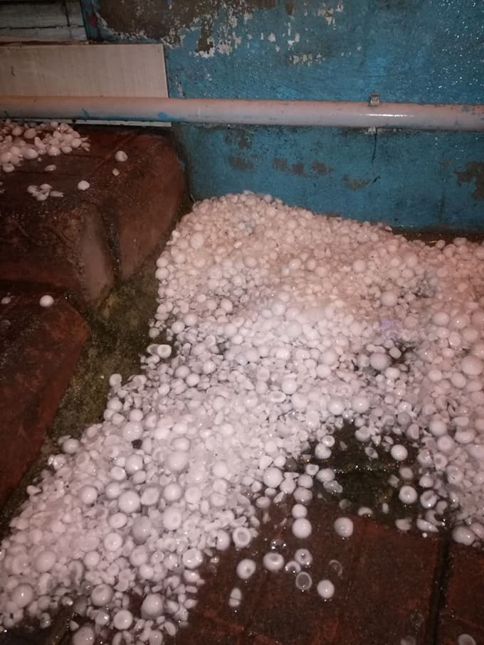 Sakarya'da ceviz büyüklüğünde dolu yağdı
