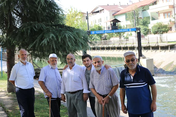 Sakarya'nın yaşlıları gençlere taş çıkartıyor