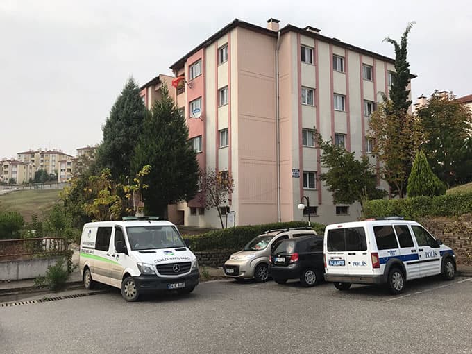 Açığa alınan polis memuru intihar etti
