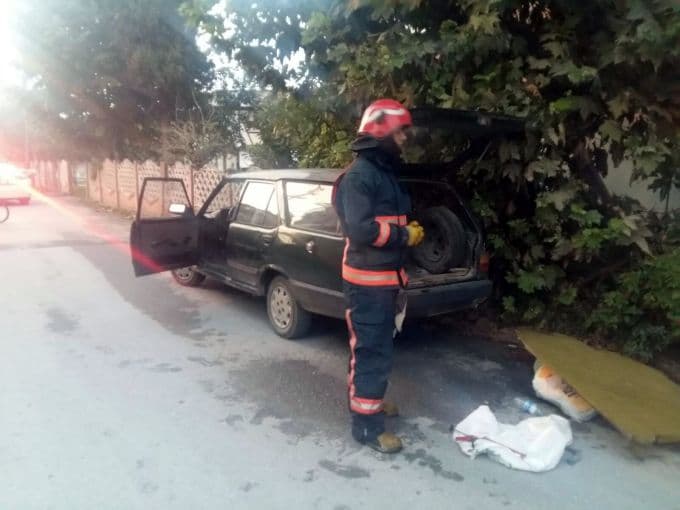 Gaz sızdıran otomobil korku dolu anlar yaşattı