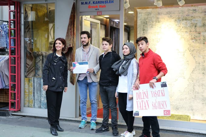Türkçe tabela kullanan esnafa teşekkür belgesi 