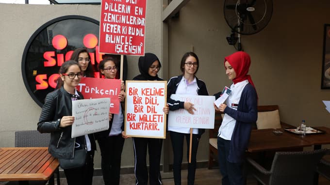 Türkçe tabela kullanan esnafa teşekkür belgesi 