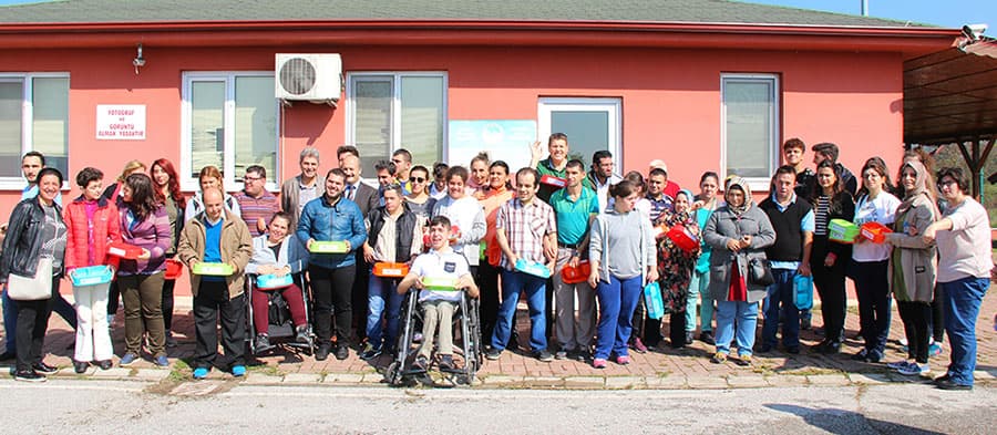 Geçici Bakımevine anlamlı ziyaret