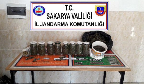 İki kişiyi yaralayan hizmetlinin evinden 2 kilo esrar çıktı