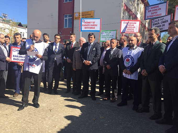 Kocaali'de okul müdürü, veli tarafından darp edildi