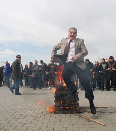 SAÜ'de Nevruz Kutlamaları 