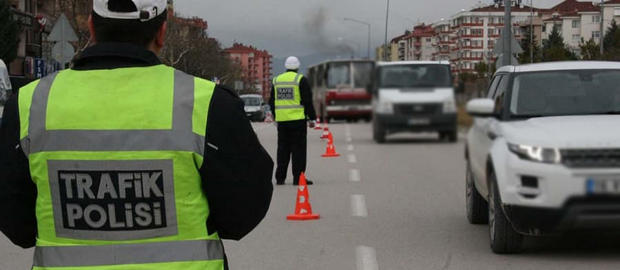 Emniyet ekiplerinden "Son sürat" uygulaması