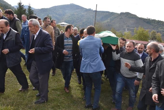 Yeğeninin düğününde kalp krizi geçirerek hayatını kaybetti
