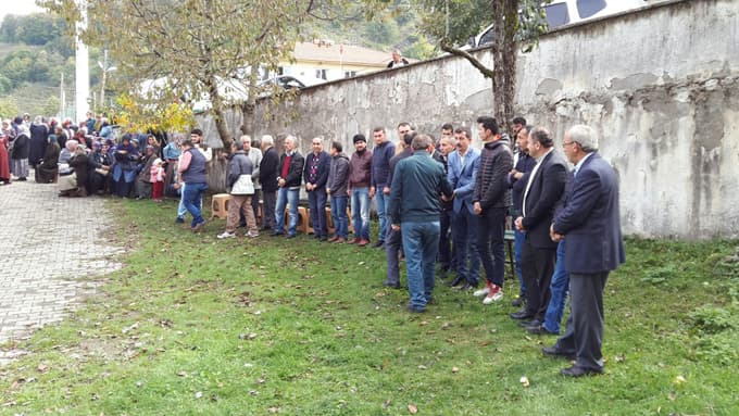 Yeğeninin düğününde kalp krizi geçirerek hayatını kaybetti