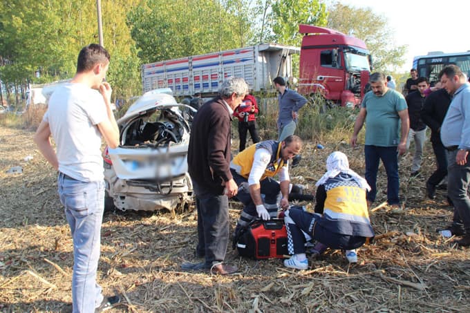 Akyazı'da feci kaza