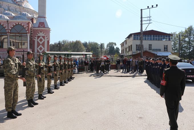 Kıbrıs Gazisi son yolculuğuna uğurlandı