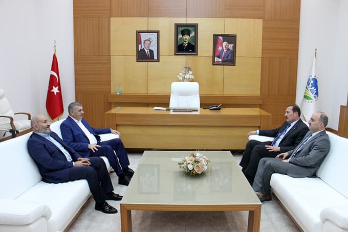 AKP Genel Başkan Yardımcısı Karacan, Sakarya'ya geldi