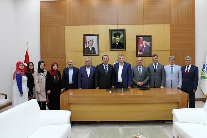 AKP Genel Başkan Yardımcısı Karacan, Sakarya'ya geldi