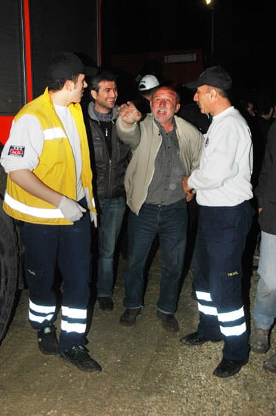 Alkollü Sürücü Kamyonetiyle Dereye Uçtu