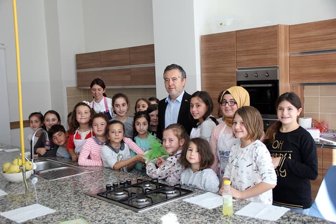 Aile ve Sosyal Politikalar Bakan Yardımcısı Sakarya'ya geldi