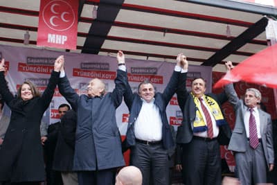 MHP'li Oya Arapoğlu, Kırkpınar'da Halka Hitap Etti