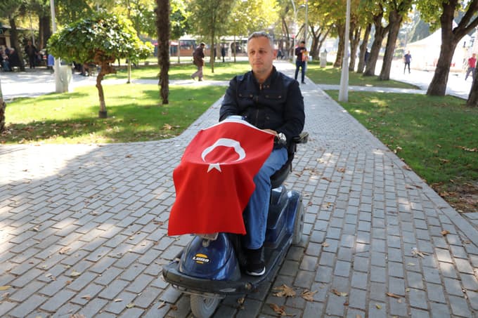 İllegal örgütlere para topladıkları iddia edildi 