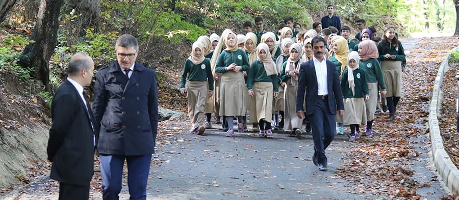 60 öğrenci doğada yürümenin keyfini yaşadı