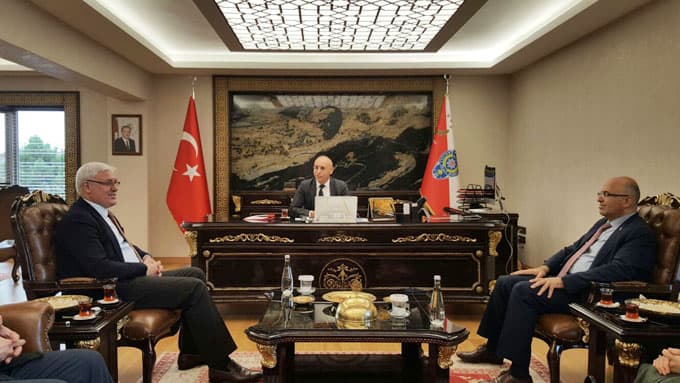 AKP Adapazarı teşkilatından emniyet müdürüne ziyaret