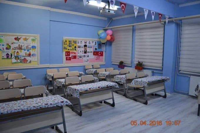 Bakanlık müsteşarı, Sapanca'daki okul için teşekkür etti