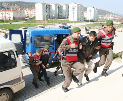 Fındık Hırsızlarını Lastik İzleri Ele Verdi