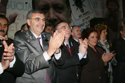 AK Parti Fanatikliği İzdihama Sebep Oldu