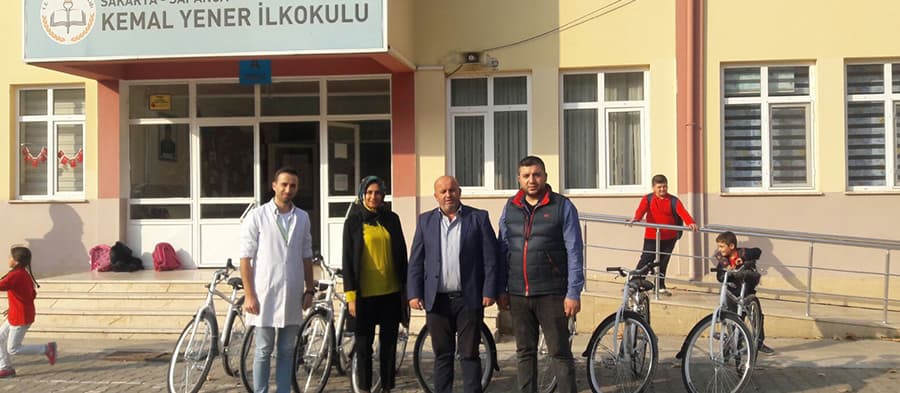 150 başarılı öğrenci bisiklet sahibi oldu