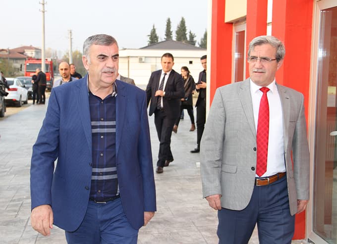 Başkan Toçoğlu, Akyazı'da incelemelerde bulundu 