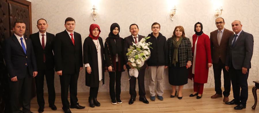Töre ve öğretmenlerden Vali Balkanlıoğlu'na ziyaret