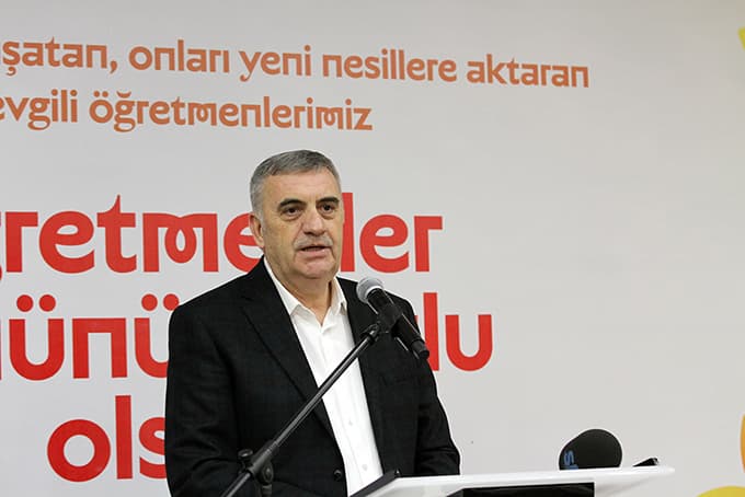 Toçoğlu, öğretmenlerle bir araya geldi