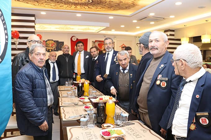 Şehit yakınları ve Gaziler Yemekte Buluştu 