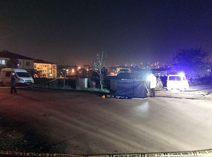 Sokak ortasında ölü olarak bulundu