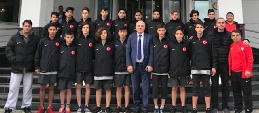 Geleceğin yıldızları kampa girdi