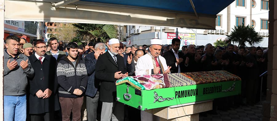 Şehit annesi toprağa verildi
