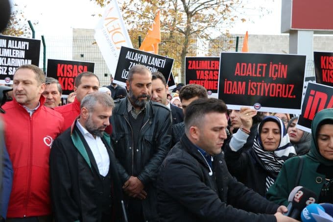 Emani ve bebeğini katleden canilerin yargılanmasına başlandı