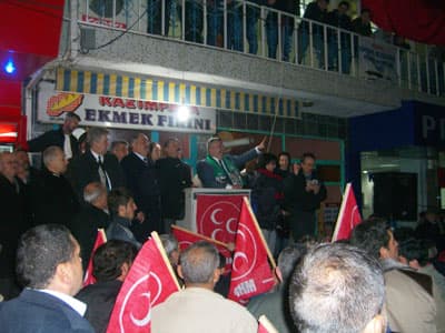 <p><font face="arial,helvetica,sans-serif" size="2">B&uuml;y&uuml;kşehir Belediye Başkan adayı Enver To&ccedil;oğlu ise, Sakarya&rsquo;nın &ccedil;ehresine değiştirmeye talip olduklarını belirterek, <font color="#333399">&ldquo;Bize su&ccedil; atanlar şimdi sus pus oldular.Bizim su&ccedil;suzluğumuz tescillendi. Şimdi onlar ne yapacak bilmiyorum. Biz Sakarya'nın &ccedil;ehresini değiştireceğiz. Adapazarı'nda yaşanan imar problemini &ccedil;&ouml;zeceğiz. İmar planlarını yeniden d&uuml;zenleyip vatandaşın mağduriyetini gidereceğiz&rdquo;</font> dedi.</font></p>