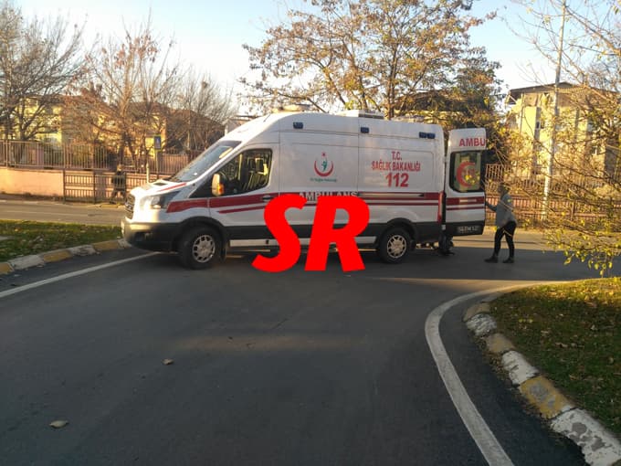 Karşıdan karşıya geçerken araba çarptı