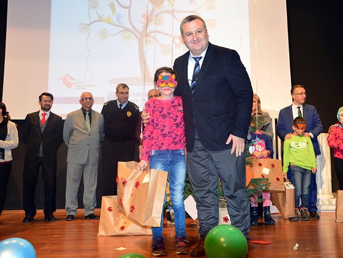 Sevgi evlerinde kalan çocukların hayalleri yeşerdi