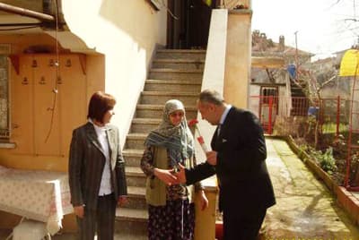 20 Yılın Erenleri'ni İnşa Etmek İçin Sandığa Davet Etti