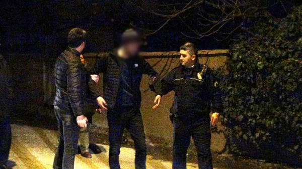 Annesi gidince evi yakmak istedi