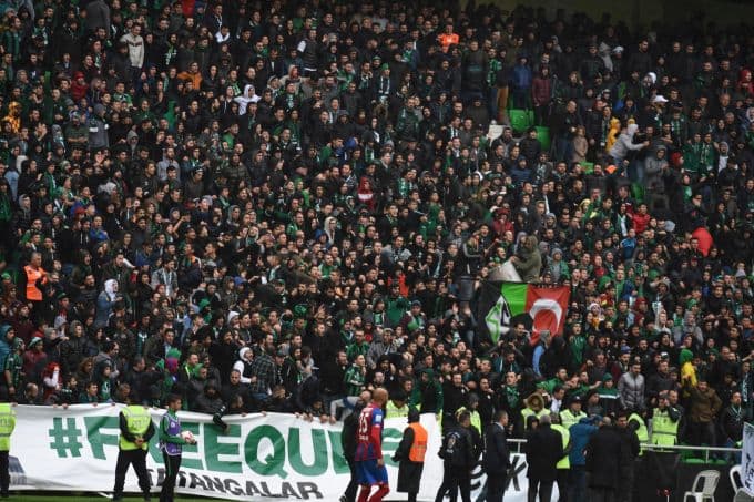 Sakaryaspor, lig sonuncusu Silivrispor ile berabere kaldı