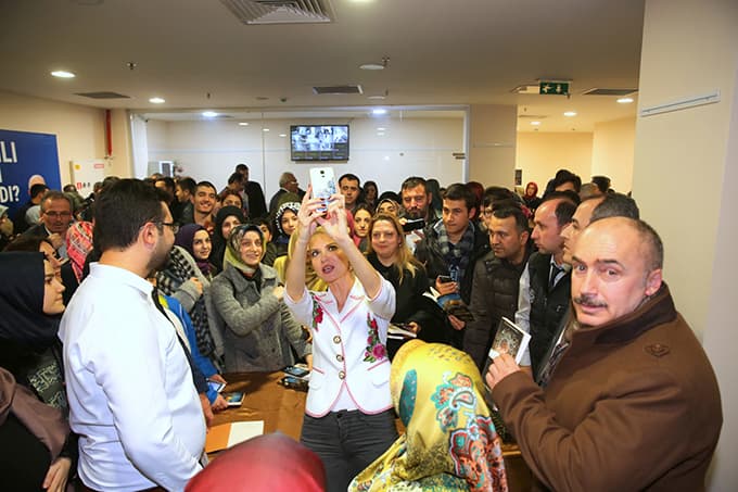 Pelin Çift ve Ahmet Şimşirgil Sakaryalılarla buluştu
