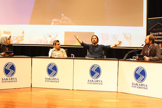 Uludağ Sözlük ve İnci Sözlük kurucuları Sakarya'ya geldi