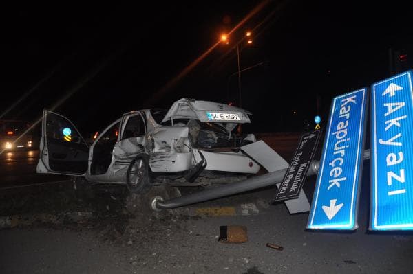 Yaralıları taşıyan ambulans kaza yaptı