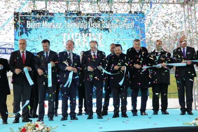 Bakan Faruk Özlü, Kuluçka Merkezi'nin açılışını yaptı
