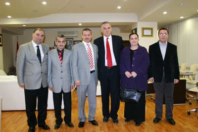 Bosnalı Eski Bakan Adapazarı Belediyesi'ni Ziyaret Etti