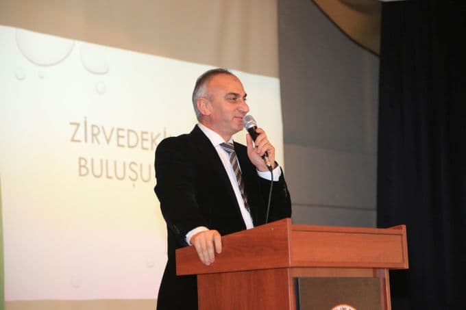 "Zirvedekiler Buluşuyor"un ilk konuğu Başkan Yılmazer oldu