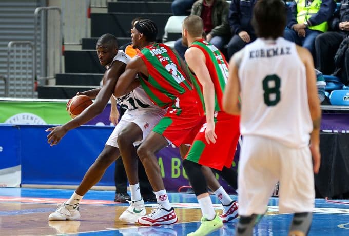 Sakarya Büyükşehir Basket, Karşıyaka'yı da affetmedi